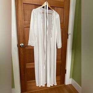 Vintage Olga Robe Large